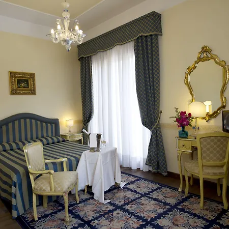 Edera Hotel 3*