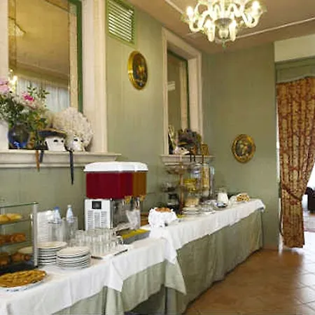 Edera Hotell