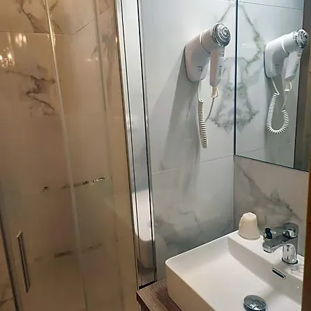 إديرا البندقية-ليدو