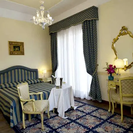 Edera Hotell