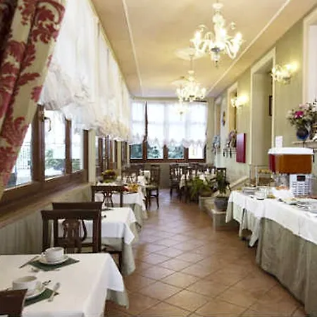 埃德拉别墅酒店