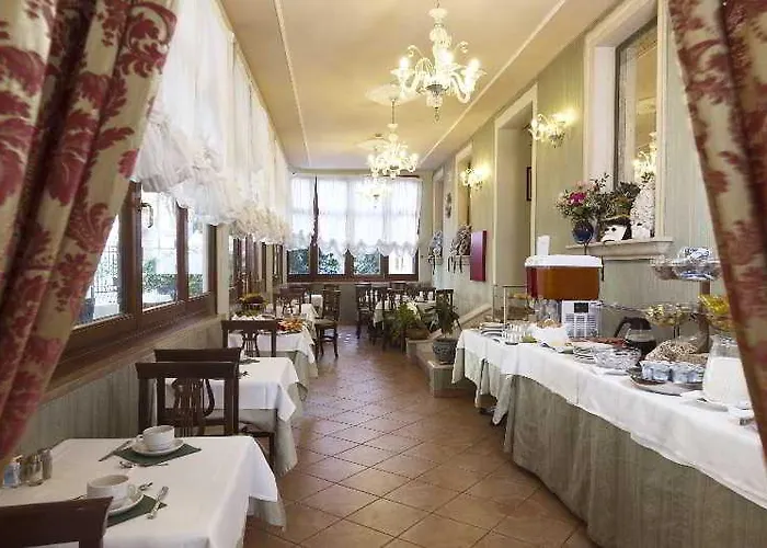 Отель Edera Венеция-Лидо